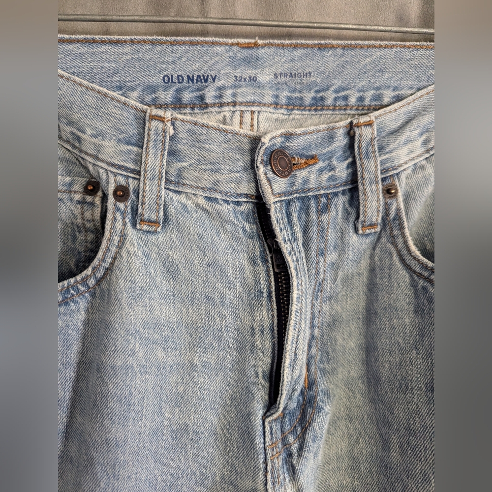 Old Navy 90s Style Straight Leg Jeans 32 x 30